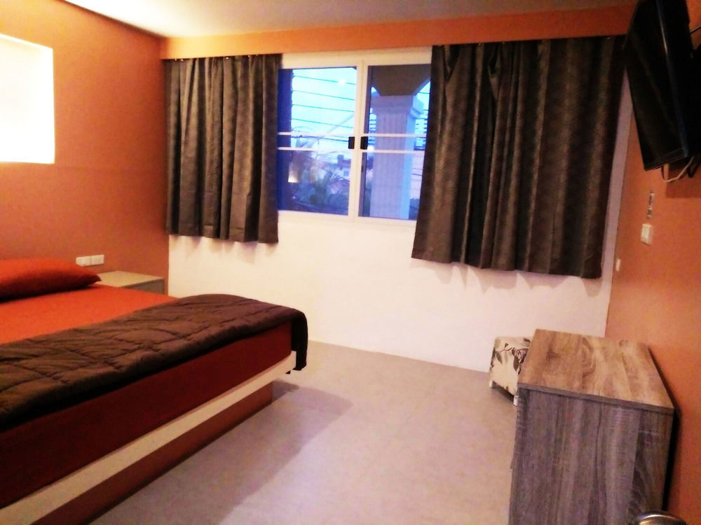 فندق In Phuket House المظهر الخارجي الصورة